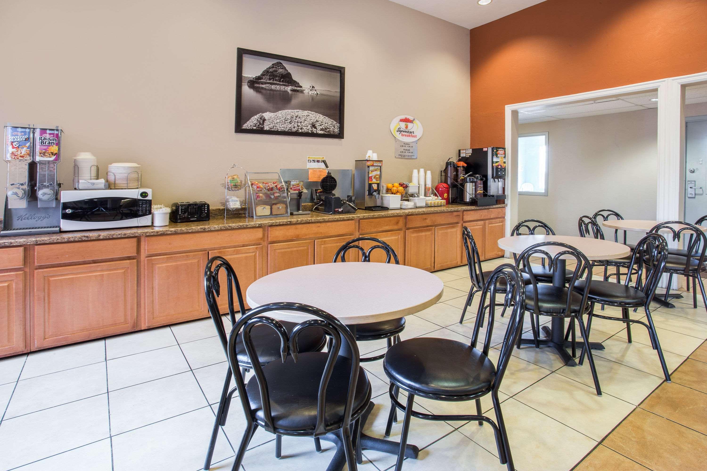 Super 8 By Wyndham Corvallis Ngoại thất bức ảnh