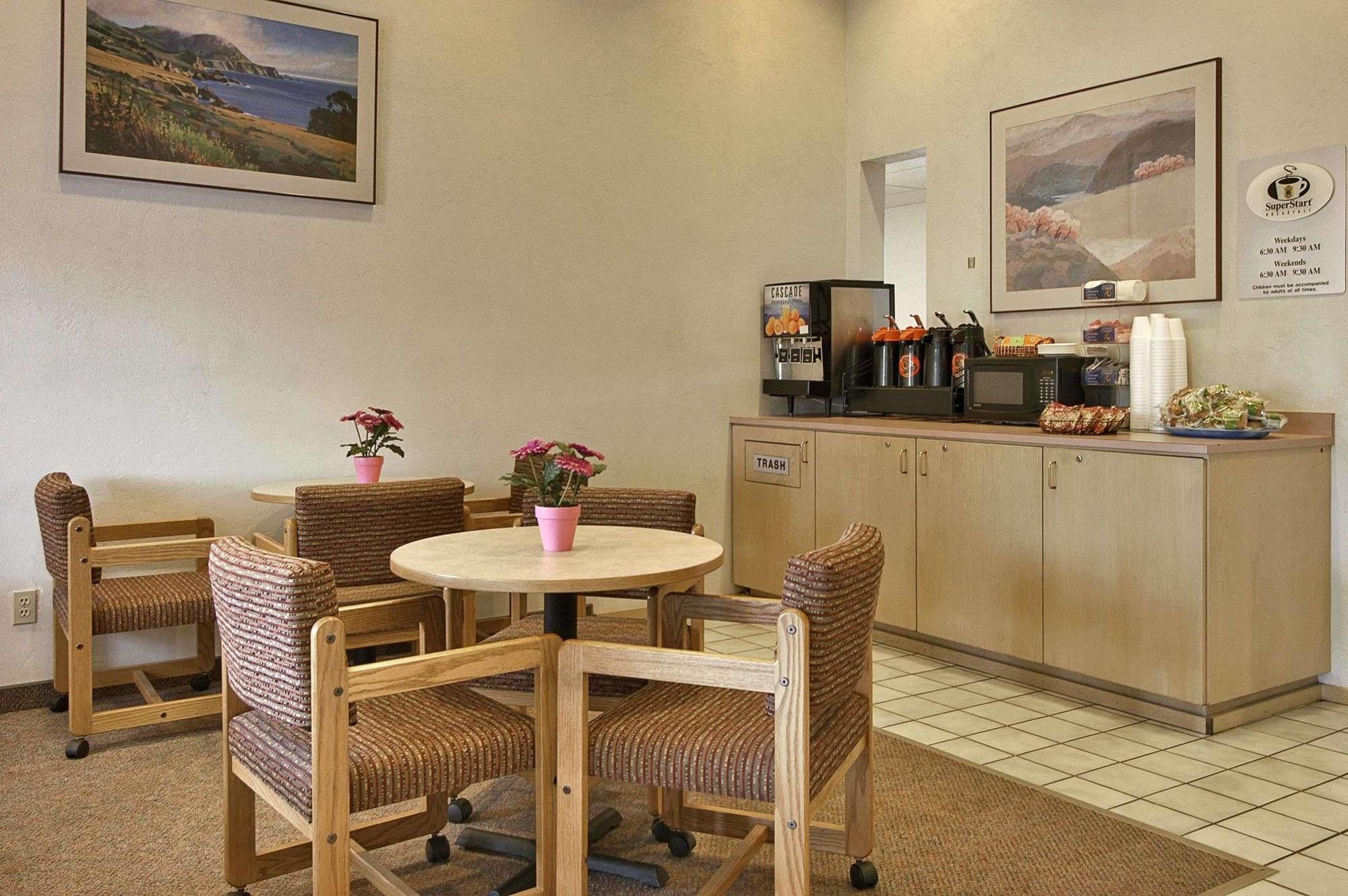 Super 8 By Wyndham Corvallis Ngoại thất bức ảnh